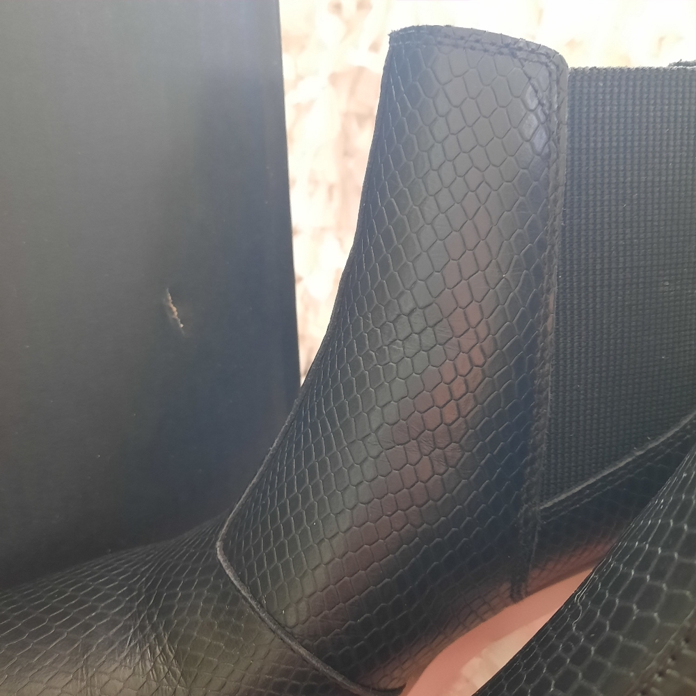 Sorel Women's Brex Heel Chelsea Boots Gentle Used In Box 8.5 Vintage Pink Black - Picture 14 of 16